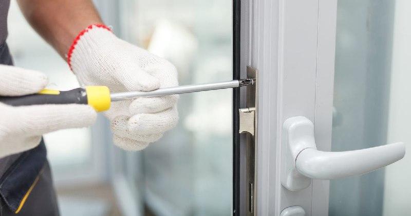 Сервисное обслуживание окон Большой Камень. Цена  от 375 руб.